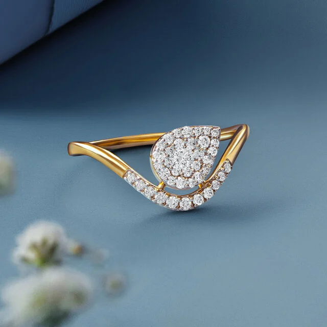 Dewdrop Diamond Finger Ring