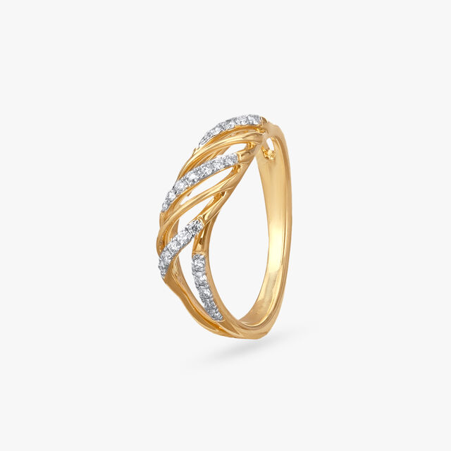 Center of Attraction Finger Ring